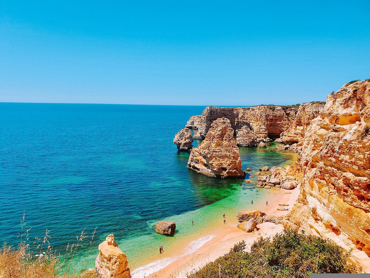 Steilküste am Praia da Marinha