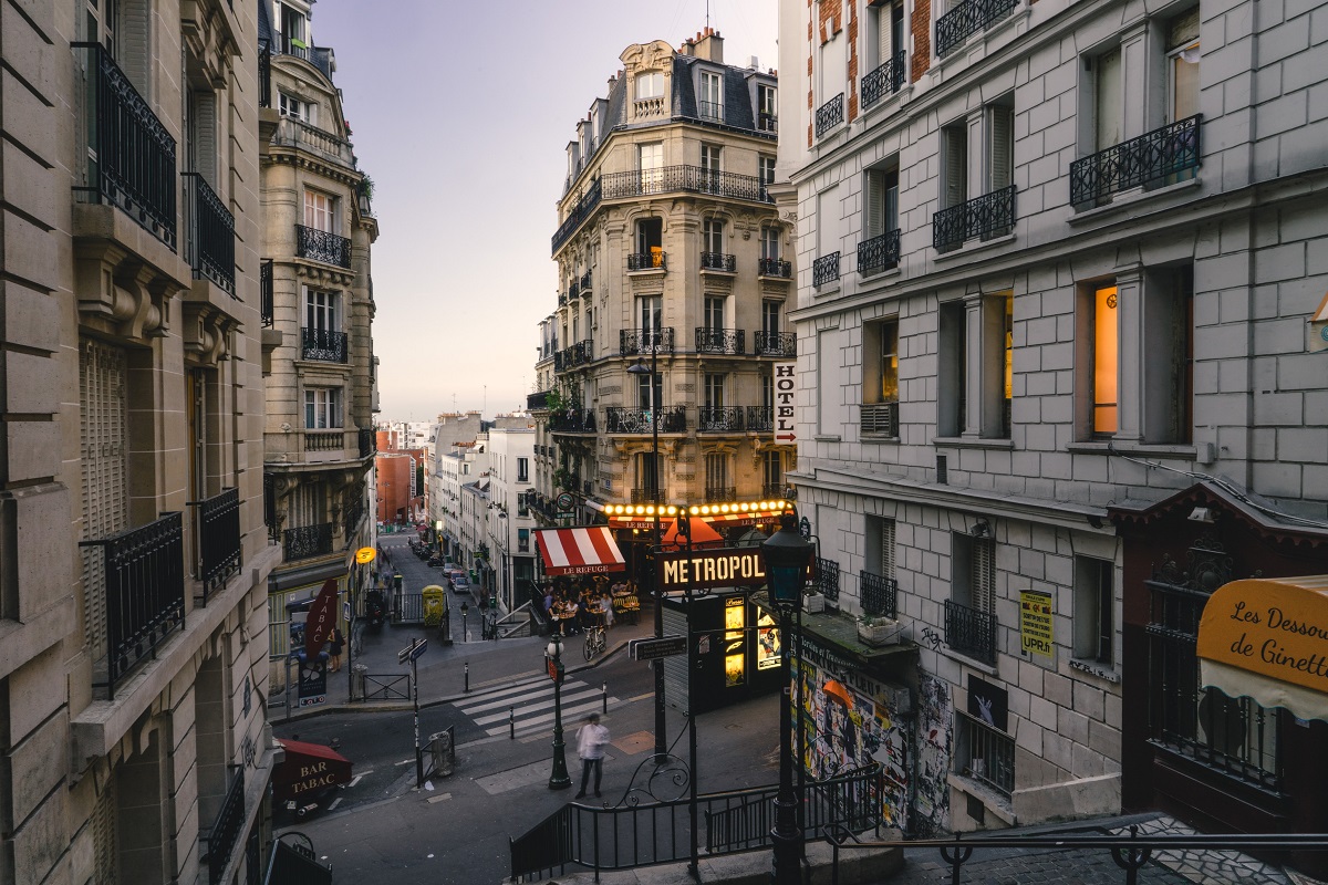 Altbauhäuser in den Straßen von Paris