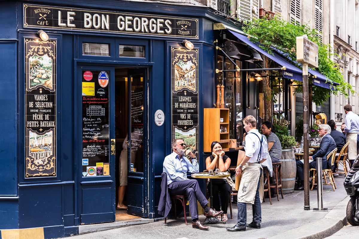Restaurant mit Außenbewirtung in Paris