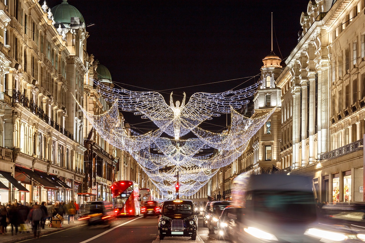 Weihnachtsbeleuchtung in den Straßen Londons