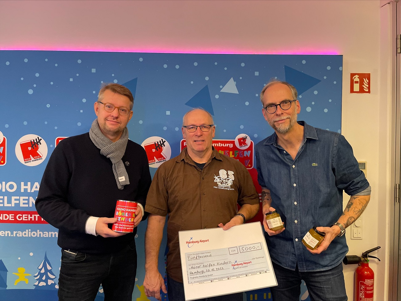 Spendenübergabe Radio Hamburg Hörer Helfen Kindern