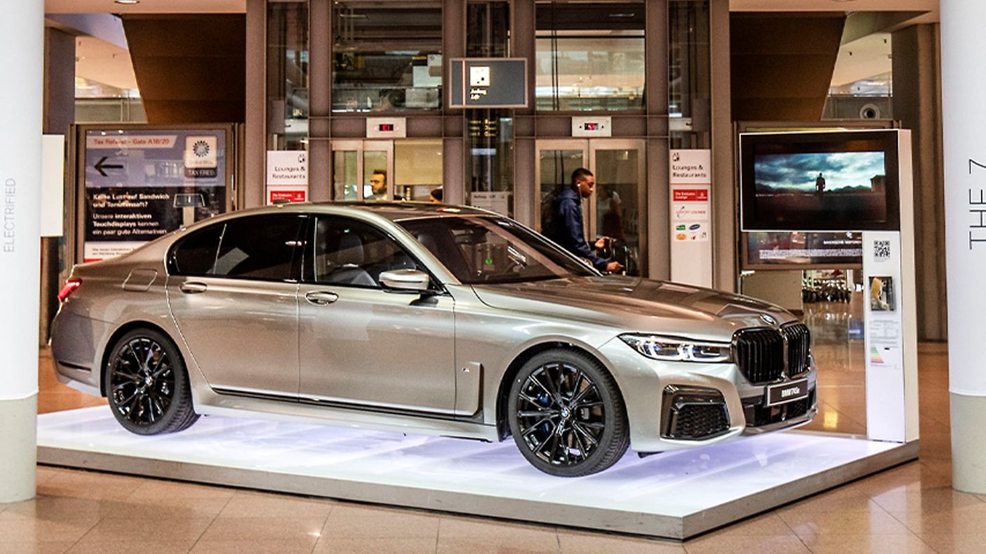 bmw7-exponat-plaza