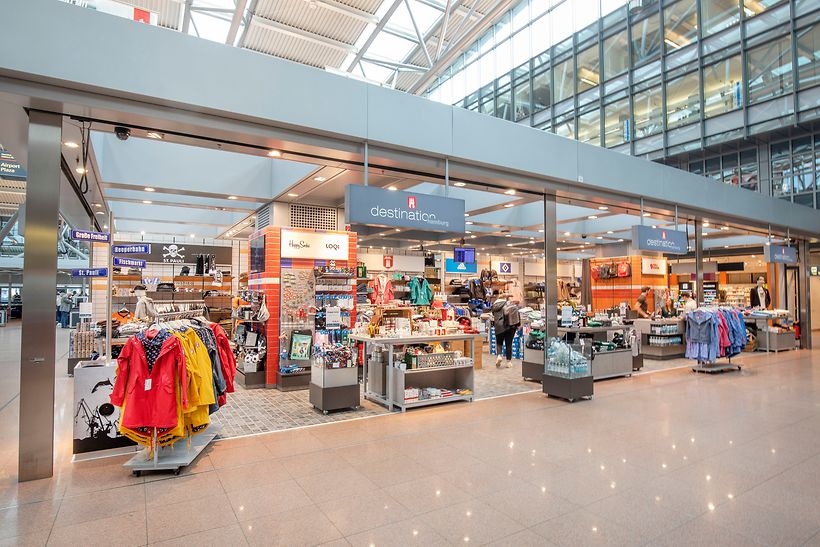 Destination Hamburg in der Plaza - Store bietet moderene Mode, HSV und St Pauli Fanartikel und Souvenirs