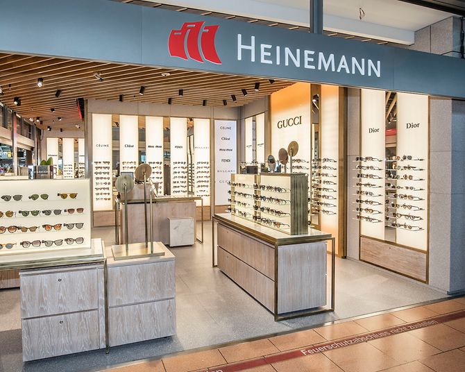 Heinemann Sunglasses bietet großes Sortiment an hochwertigenSonnenbrillen der bekannten Luxusmarken