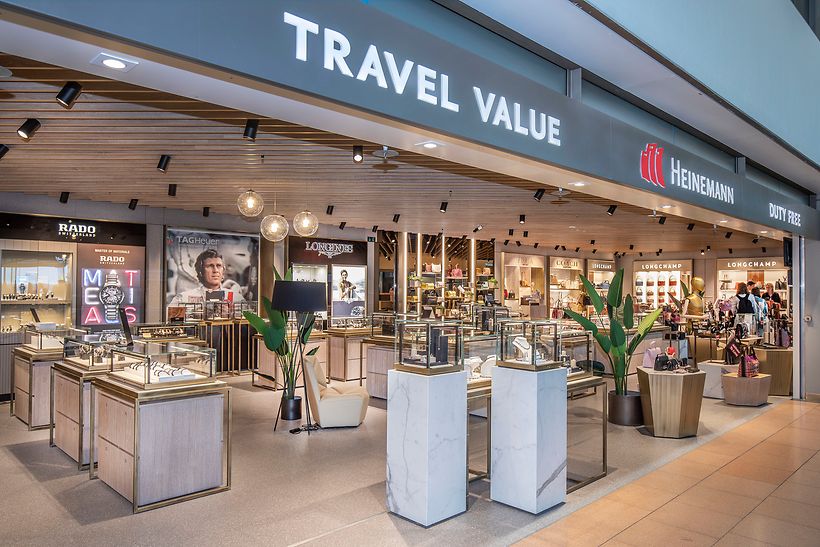 Heinemann Accessories, bietet Taschen, Uhren und Accessoires namhafter Designer