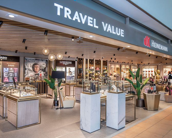 Heinemann Accessories, bietet Taschen, Uhren und Accessoires namhafter Designer