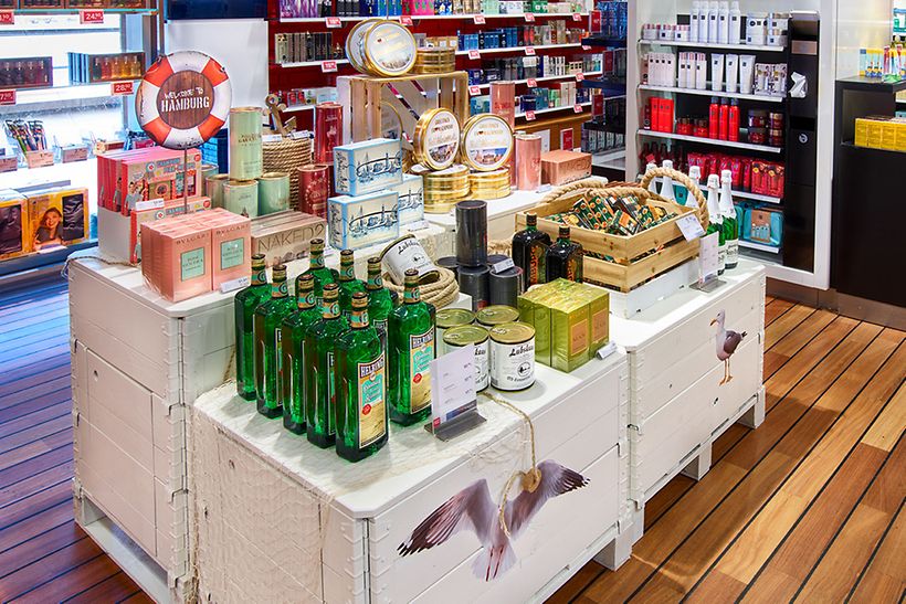 Heinemann Duty Free - Innenansicht des Stores bei Gate A20