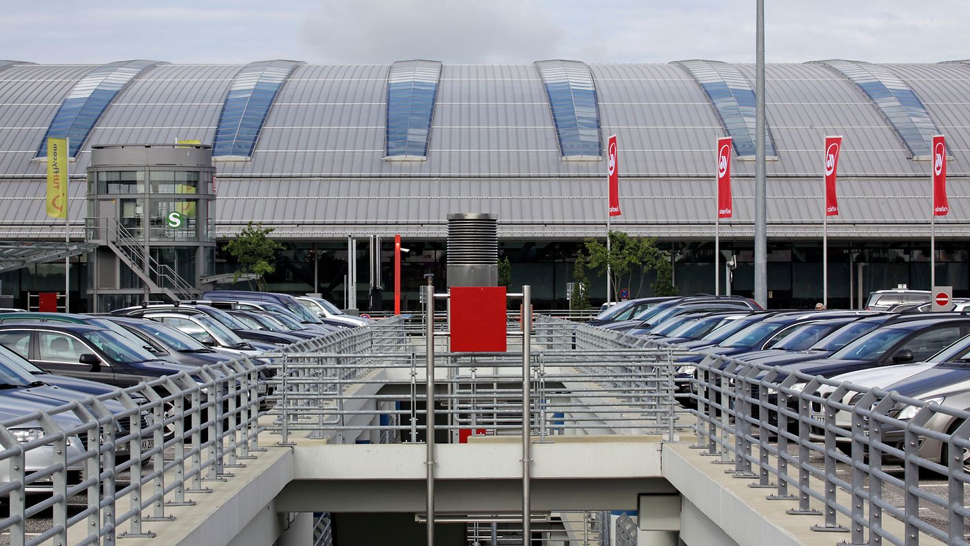 Exterior view from Parking Garage P4.