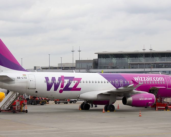 wizzair-flugzeug-vorfeld