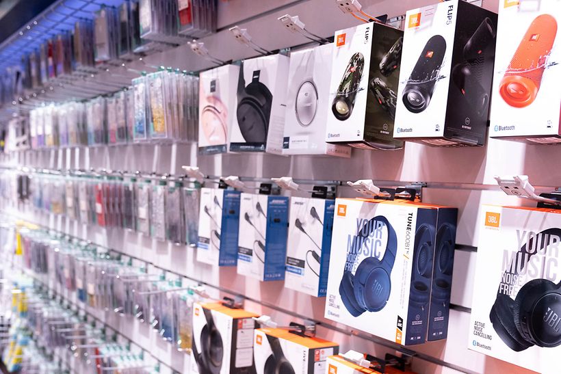 mycell store - Sortimentsansicht Kopfhörer, Ear Buds und mobile Lautsprecherboxen