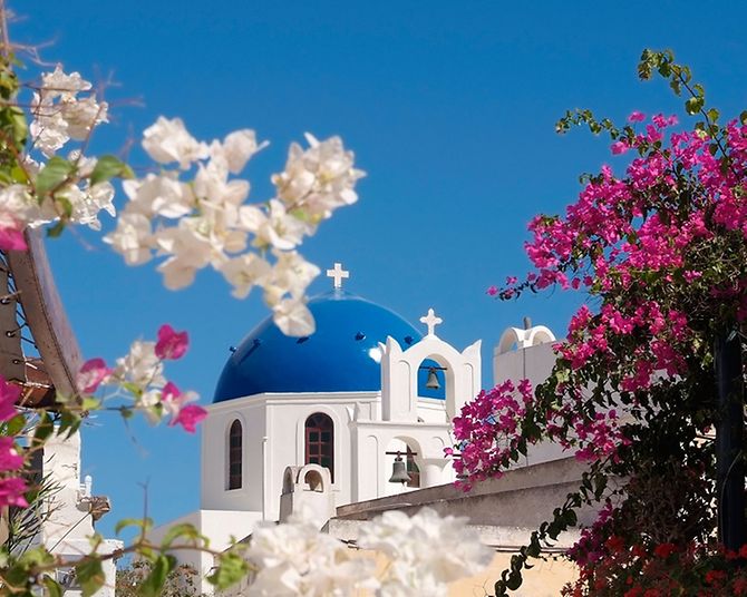 Kirche mit blauem Dach auf Kreta