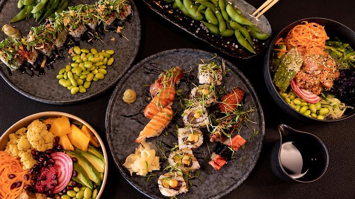 Sashimi Sushi - ausgefallene Sushi-Variationen, leckere Bowls und Mochis