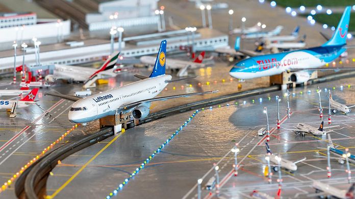 2020-09-16_modellschau-modell-drinnen-veranstaltungsraum-22