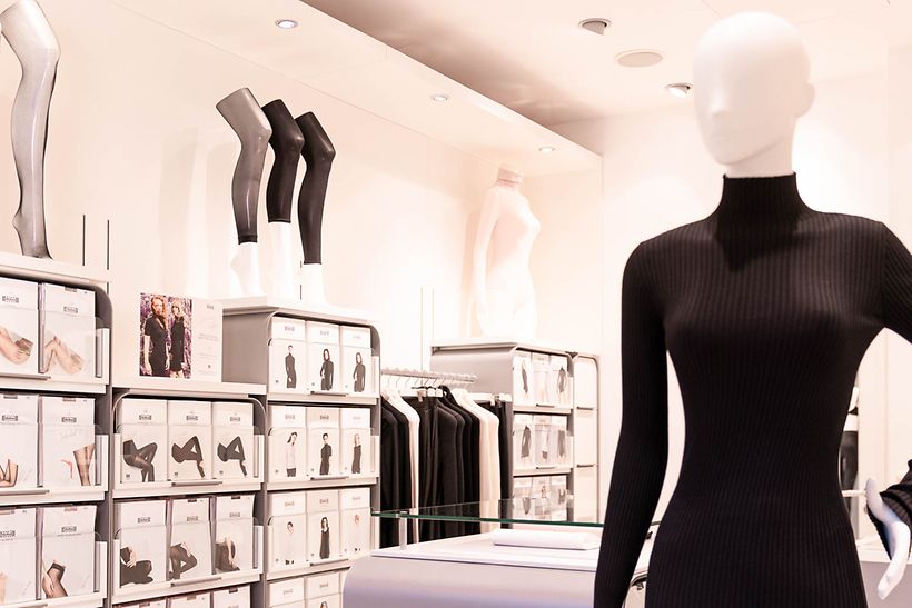 WOLFORD - Sortimentsansicht Strümpfe und Strumpfhosen
