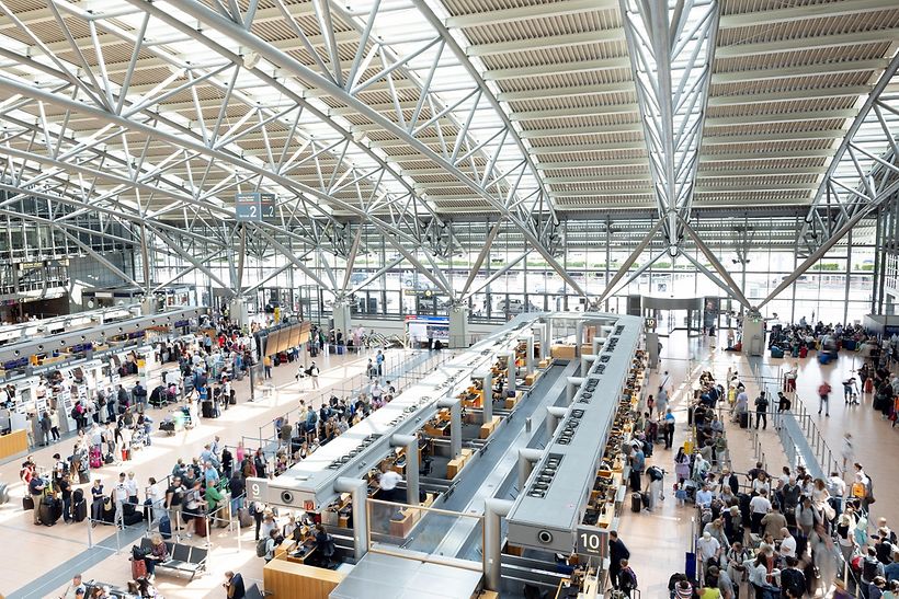 passagiere-terminal-2