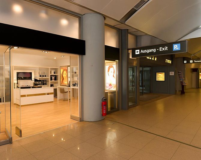 Vermietung - Leerstand Shopfläche auf der Ankunftsebene neben dem S-Bahn-Abgang