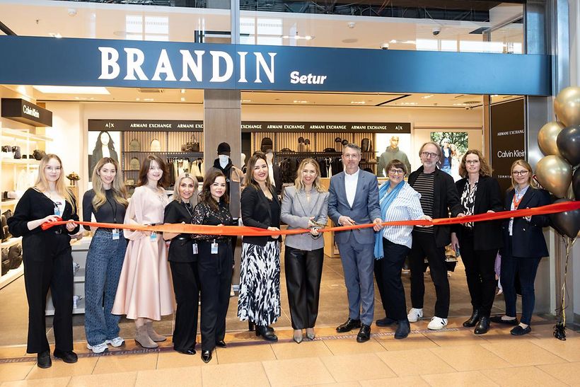Ribbon-Cutting