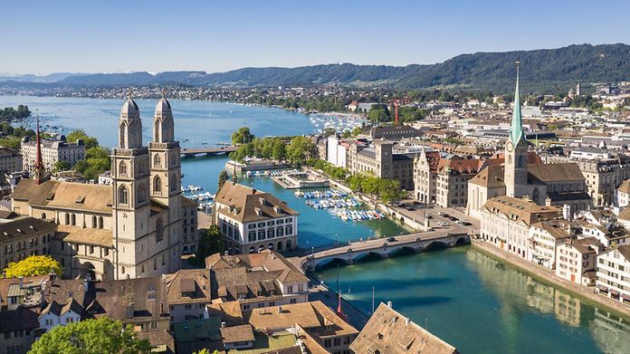 Fly non-stop from Hamburg to Zurich