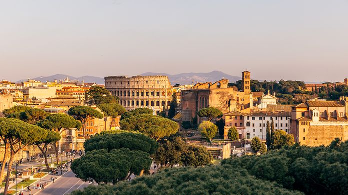 Fly non-stop from Hamburg to Rome