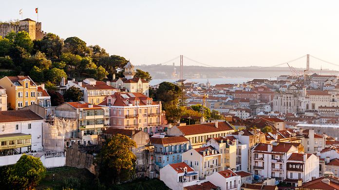 Fly non-stop from Hamburg to Lisbon