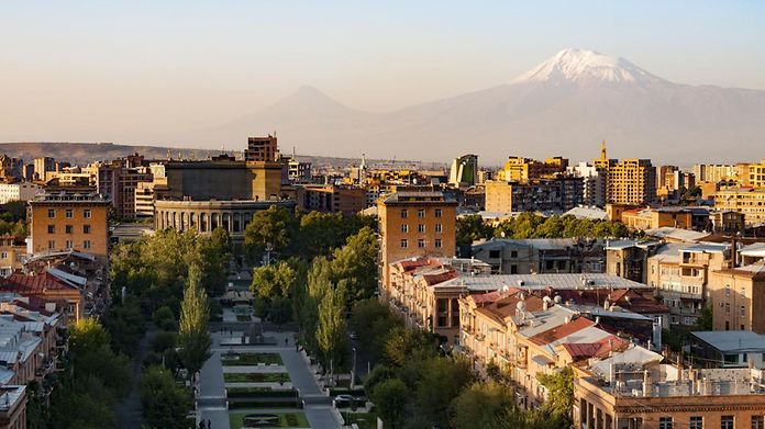 Fly non-stop from Hamburg to Yerevan