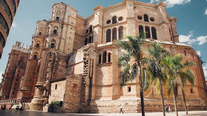 Fly non-stop from Hamburg to Malaga