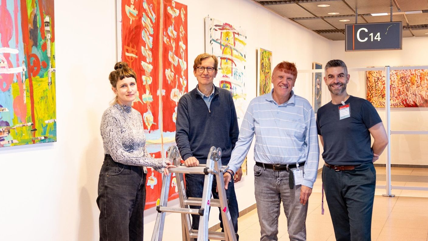 Inklusive Kunstausstellung von Atelier Freistil am Hamburg Airport