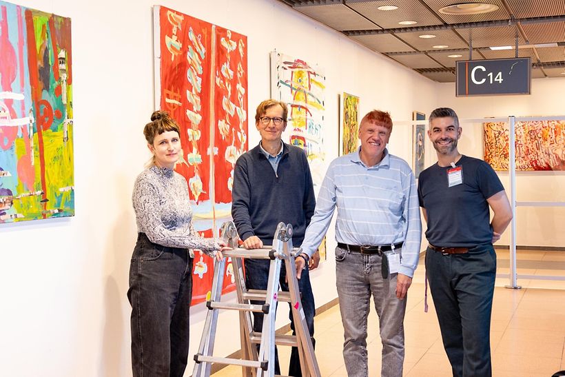 Inklusive Kunstausstellung von Atelier Freistil am Hamburg Airport