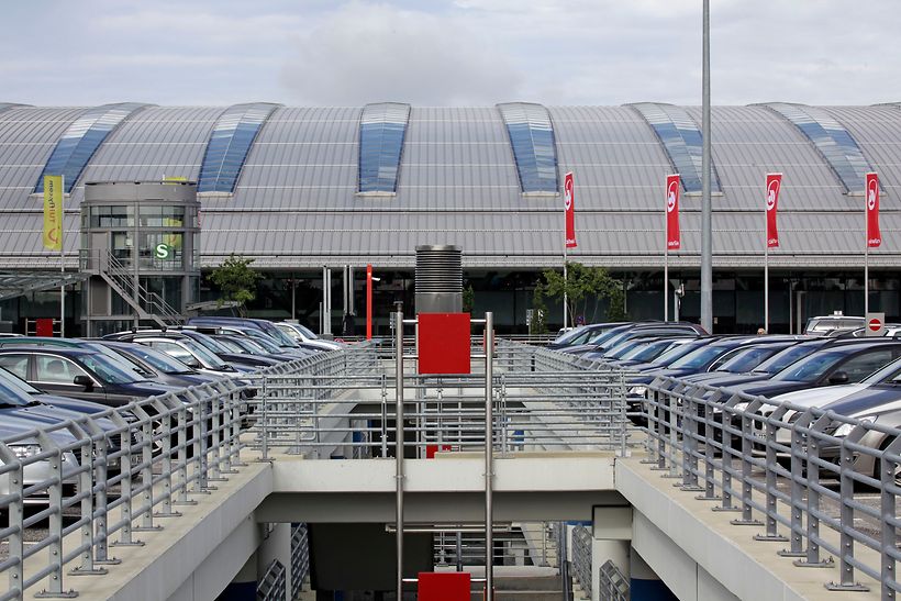 p4-parkhaus-aussenansicht-en