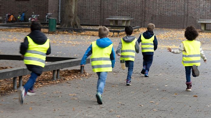 warnwesten-grundhschule-kita