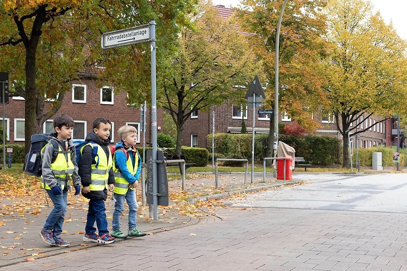 kita-kinder-sicherheits-straßenverkehr