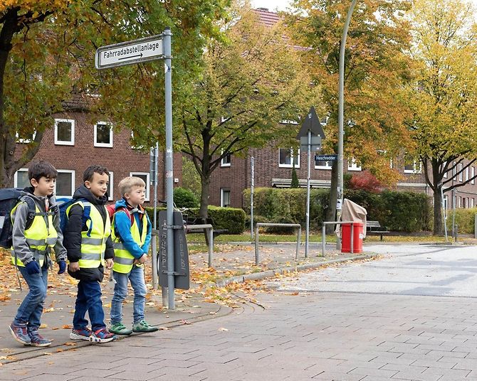 kita-kinder-sicherheits-straßenverkehr