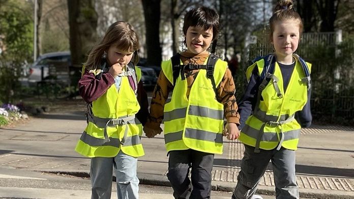 warnwesten-kinder-kitaaktion