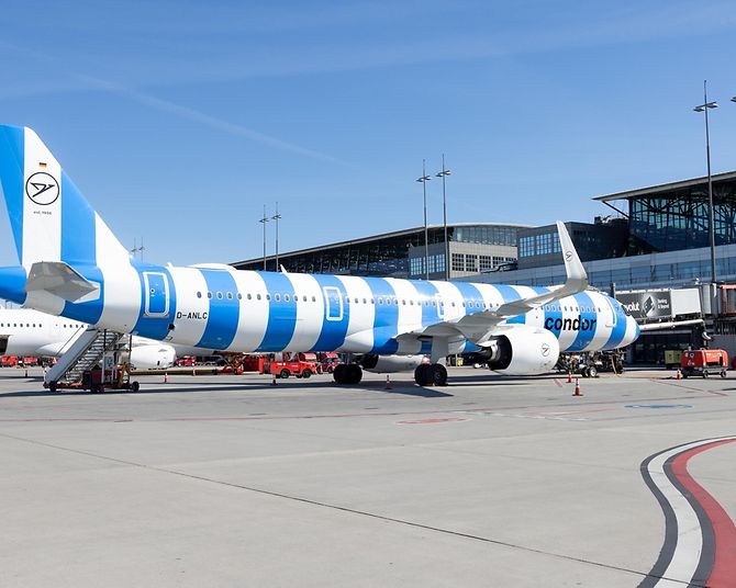 condor-airline-kalamata-vorfeld