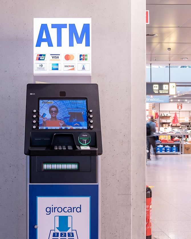 atm-geldautomat-a17-reisebank-plaza